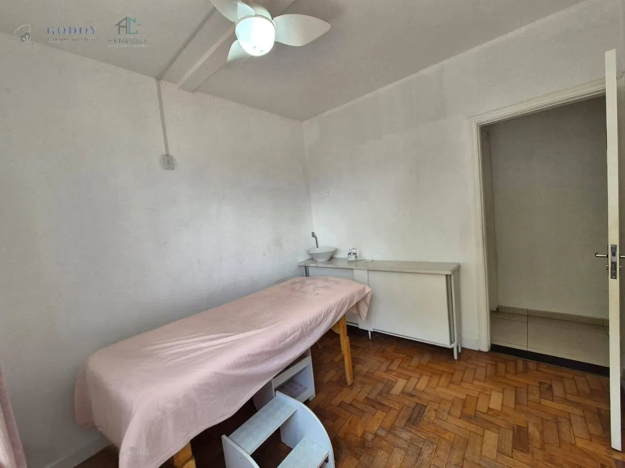 Imagem Seu Novo Espaço Profissional no Coração do Centro.
