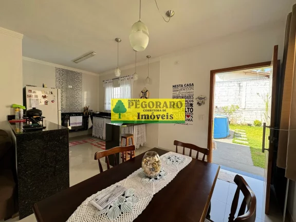 Imagem Ótima Casa à Venda na Martim de Sá em Caraguatatuba-SP - 3 quartos, 1 suite, 2 salas, 3 banheiros, 2 vagas, 102m²!