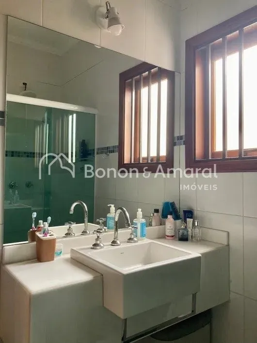 Imagem Casa com 3 Suítes à venda, 275m² - Jardim Chapadão