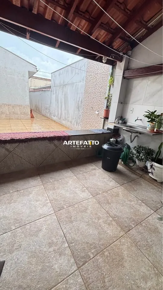 Imagem Casa com 3 dormitórios no bairro Santo Agostinho