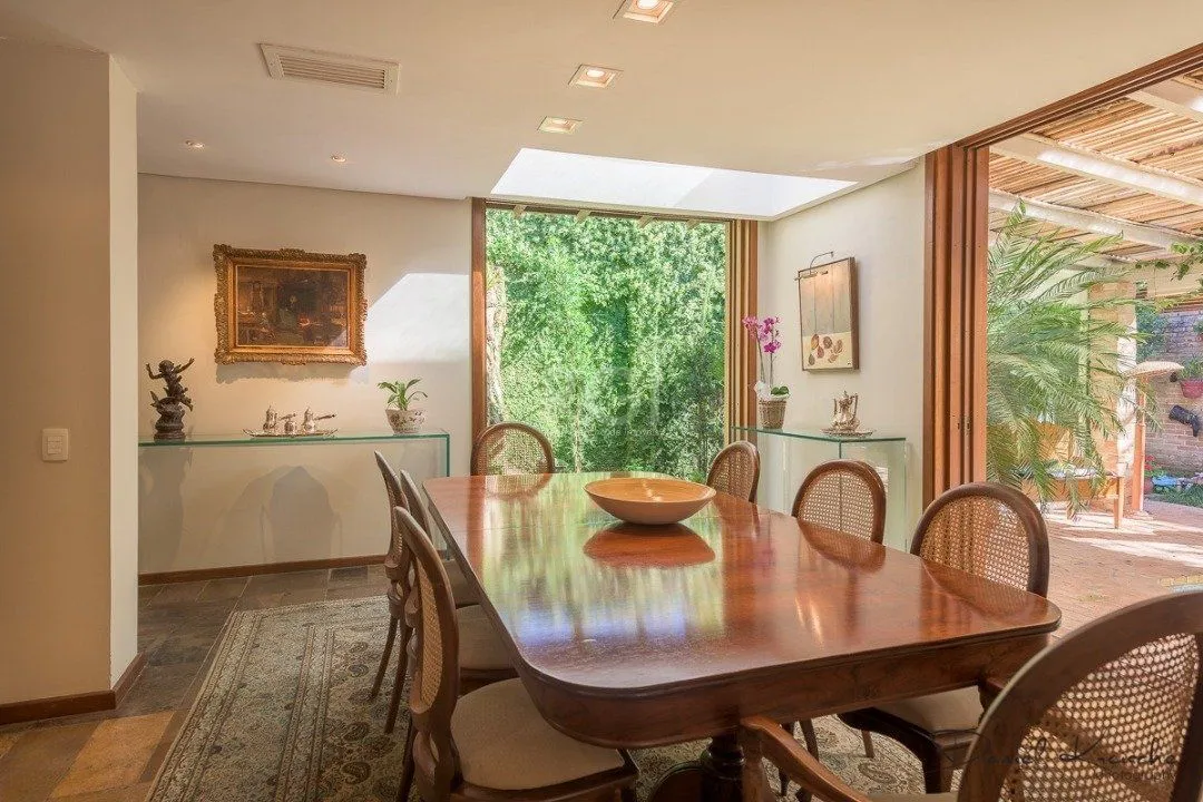 Imagem Casa para Venda - 418m², 5 dormitórios, sendo 1 suites, 6 vagas - Tristeza