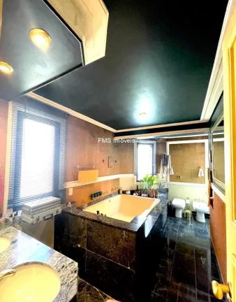 Imagem Imperdível: Apartamento de luxo com 4 suítes e 4 vagas na Zona Sul de SP!