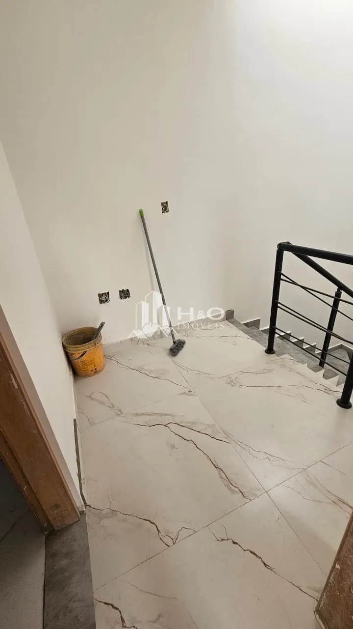 Imagem Sobrado à Venda com 2 Dormitórios, 2 Vagas e Quintal - 90m² - R$ 479.000 - Vila Campanela