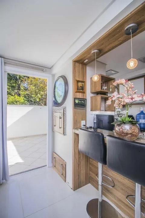 Imagem Casa em condomínio com pátio e suíte - Jardim São Pedro, POA