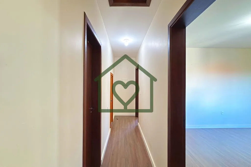 Imagem Está excelente casa destaca-se pelo conforto, amplitude e excelente distribuição dos ambientes, i...
