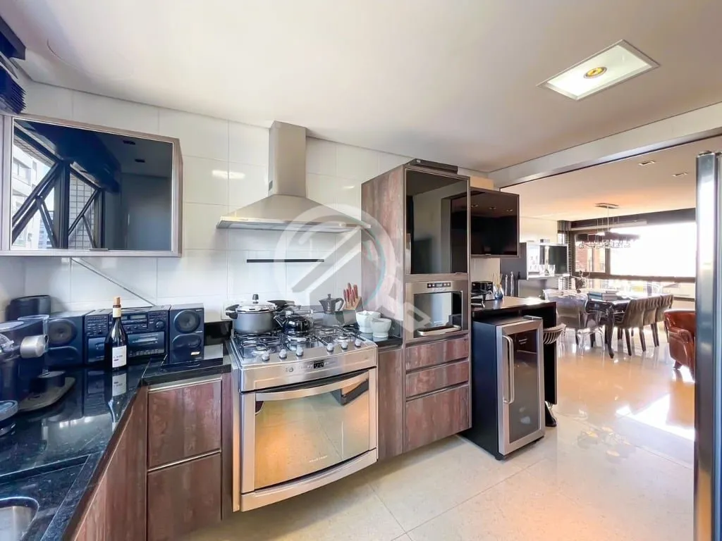 Imagem Apartamento mobiliado, ,andar alto com vista definida nas proximidades do Parcão. São 160 m2 distr...