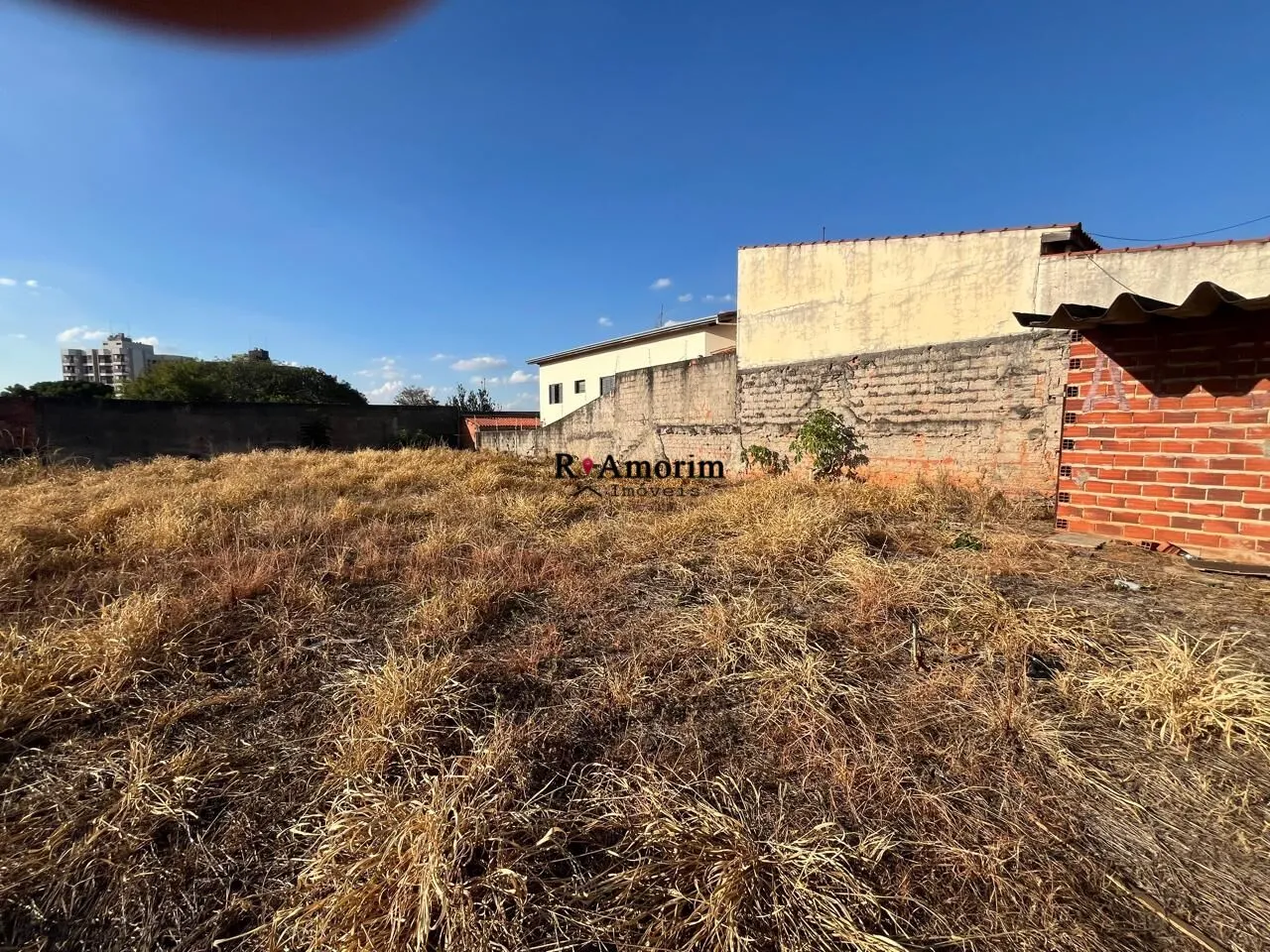 Imagem Terreno a venda em Itu/SP, com 1000 metros em ótima localização, ACEITA PERMUTA POR APTO EM ITU
