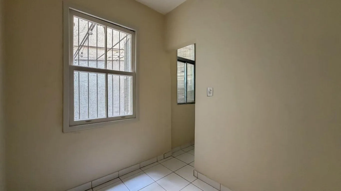 Imagem Apartamento com 2 quartos e 77m² à venda em Bom Fim, Porto Alegre. Rua Tomaz Flores, Bom Fim, Porto Alegre