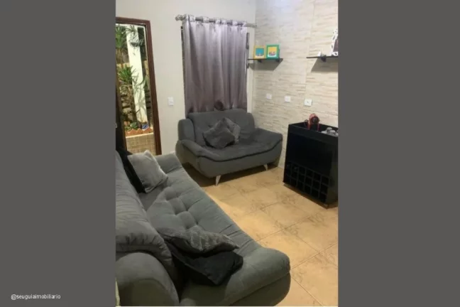 Imagem Imperdível casa à venda na Vila do Encontro, SP: 2 quartos, 2 salas, 2 banheiros e 90m² de área!