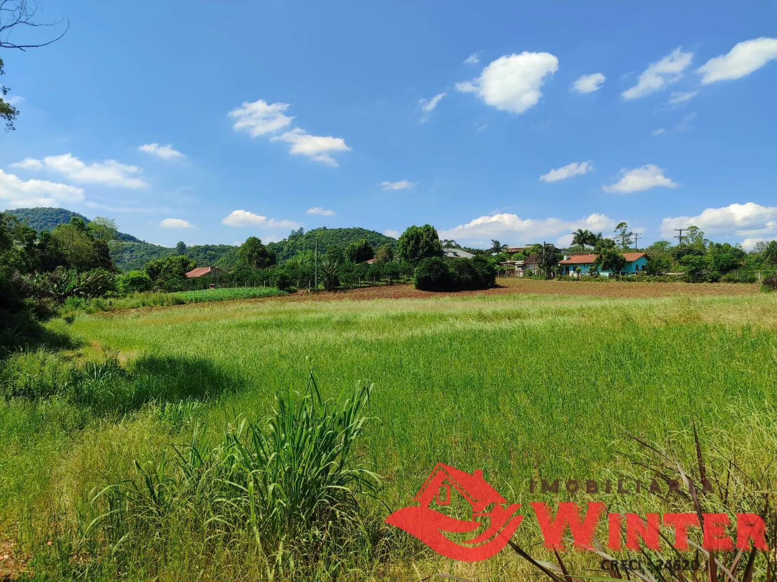 Imagem Área plana de 5.408,47m² junto ao Distrito Industrial de Bom Princípio.