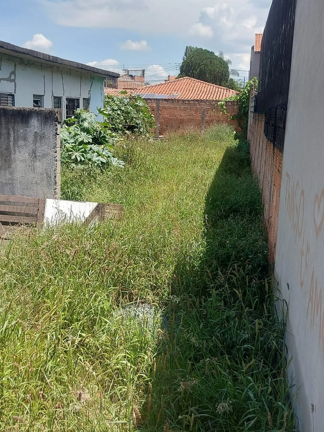Foto do imóvel Terreno à venda 150M², Laerte Assunção, Pindamonhangaba - SP