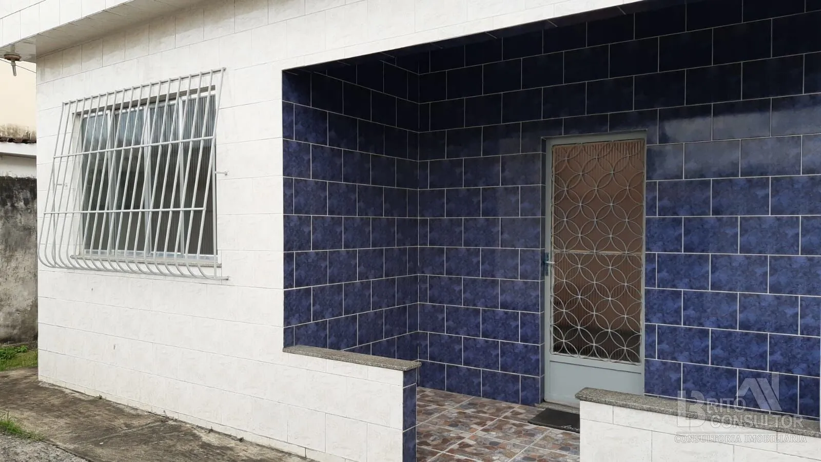 Imagem Casa com 2 Qts, Quintal, 3 Vagas ou mais, em Trindade, São Gonçalo/RJ