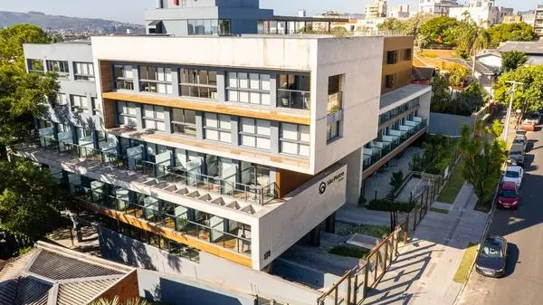 Foto do imóvel Apartamento à venda em Porto Alegre, Três Figueiras, com 1 quarto, 21.02m2