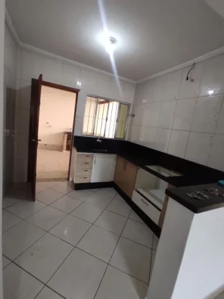 Imagem Casa com 3 dormitórios à venda, 94 m² por R$ 400.000,00 - Vila Brasileira - Mogi das Cruzes/SP