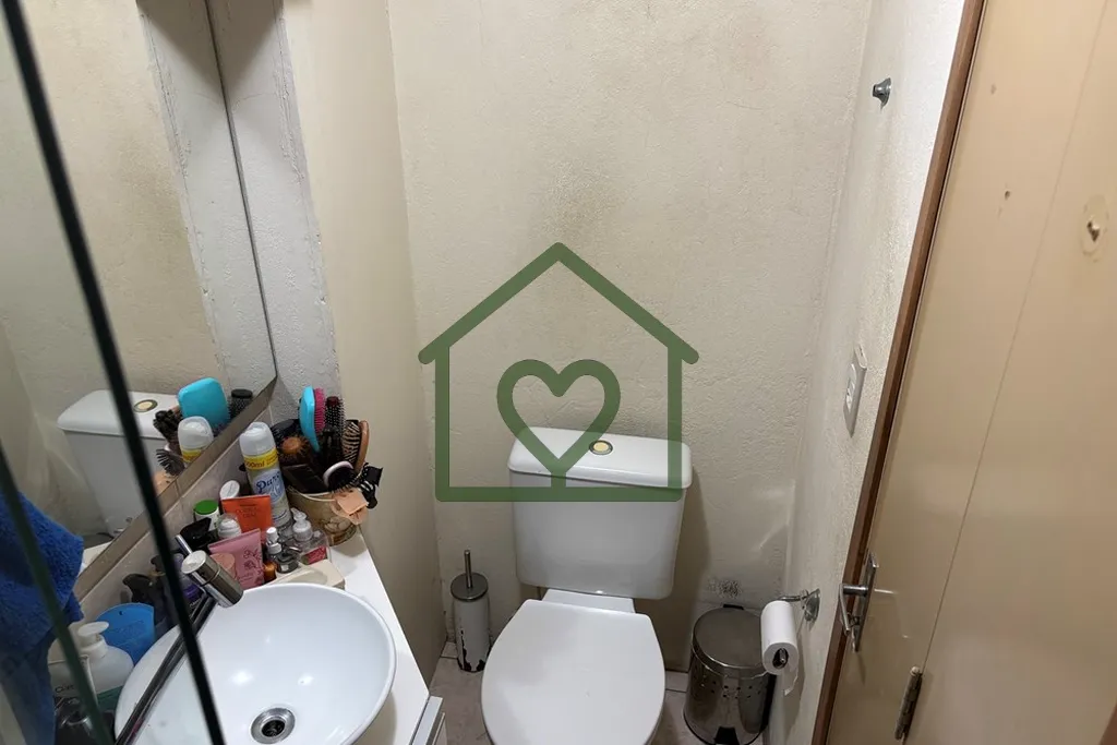 Imagem Excelente apartamento térreo à venda, localizado em condomínio fechado no bairro Rubem Berta, em ...