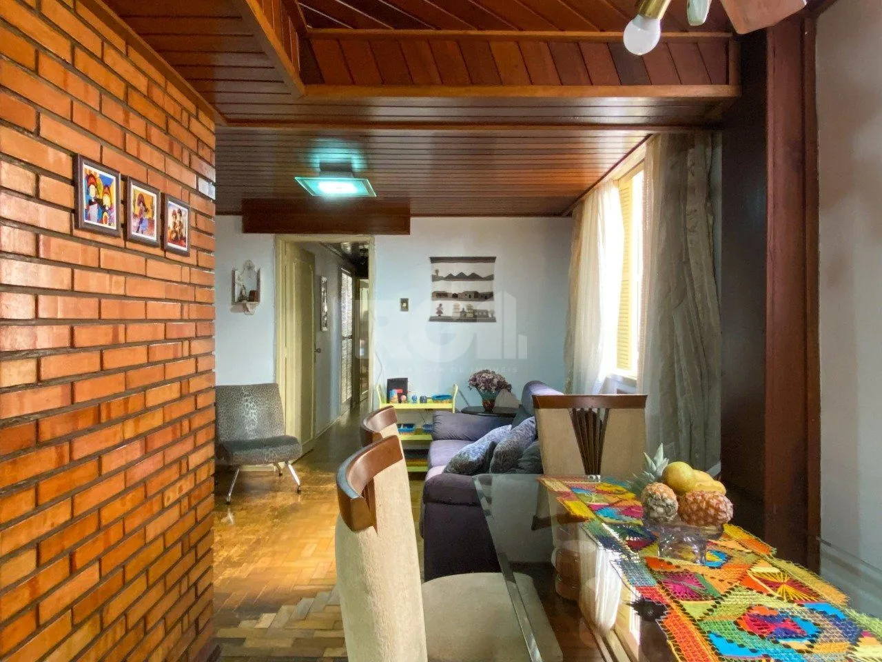 Imagem Apartamento 3 dormitórios, sendo 1 suíte, com 2 salas de estar, junto à Praça da Matriz