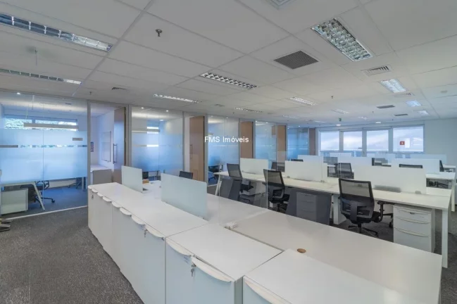 Imagem Conjunto comercial com 592m2 no Butantã