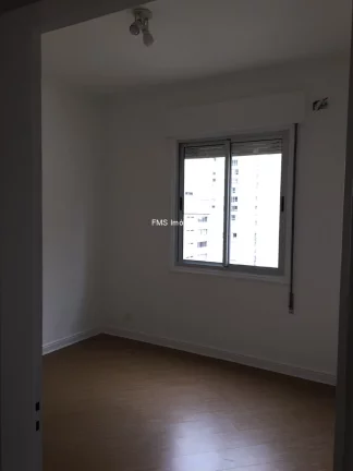 Imagem Apartamento à venda em Cerqueira César, São Paulo-SP: 2 quartos, 3 salas, 2 banheiros, 1 vaga, 135m² de área. Imperdível!