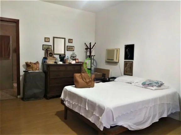Imagem Apartamento clássico no Gonzaga em Santos com vista lateral para o mar!