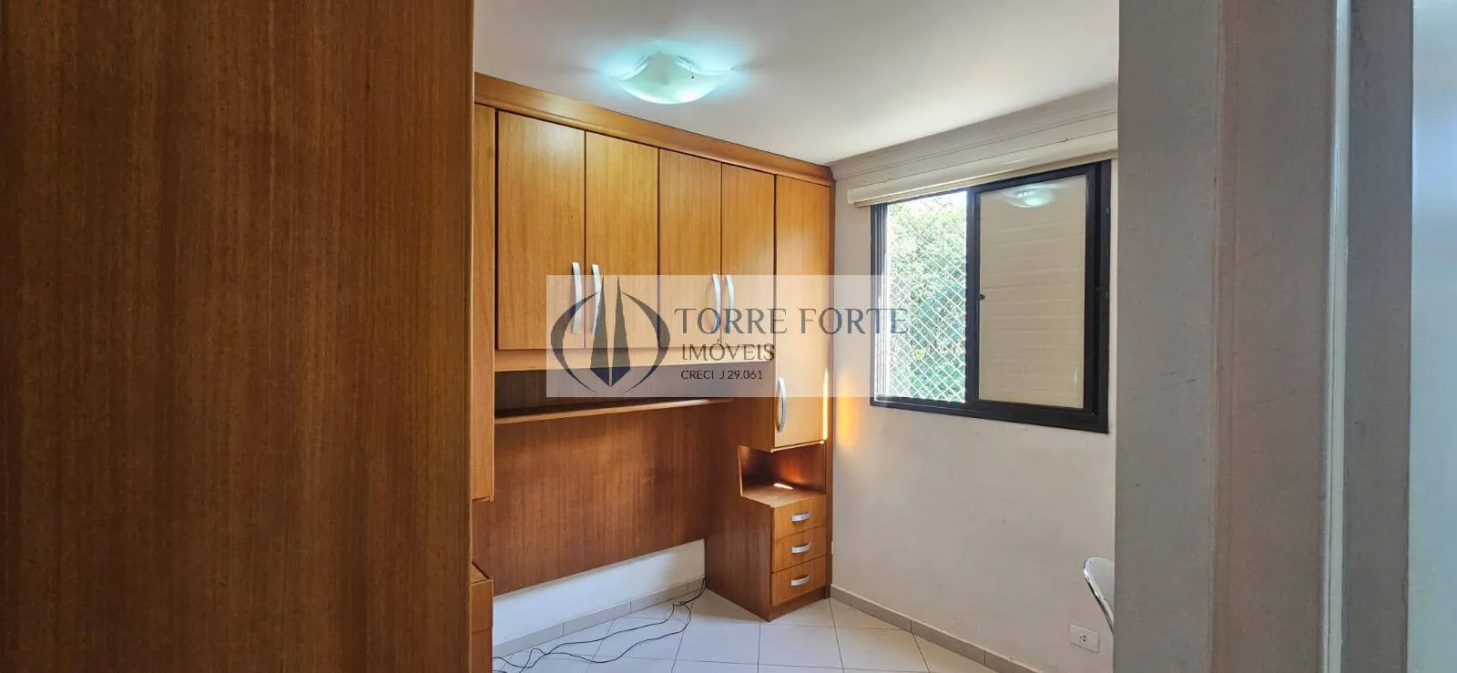 Imagem Ótimo apartamento 3 dormitórios, sala para 2 ambientes, cozinha, 1 vaga, ZN