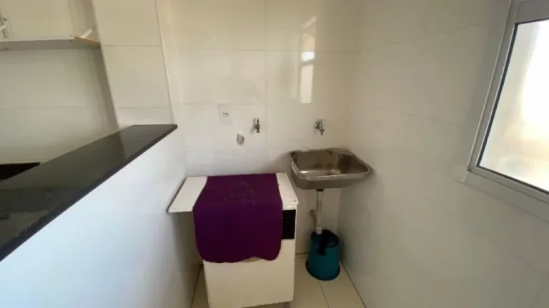 Imagem Apartamento com 2 quartos, sendo 1 suíte, sacada gourmet ampla com vista livre, em bairro tranquilo e valorizado. Á venda na Imobiliaria Consulte Imoveis.