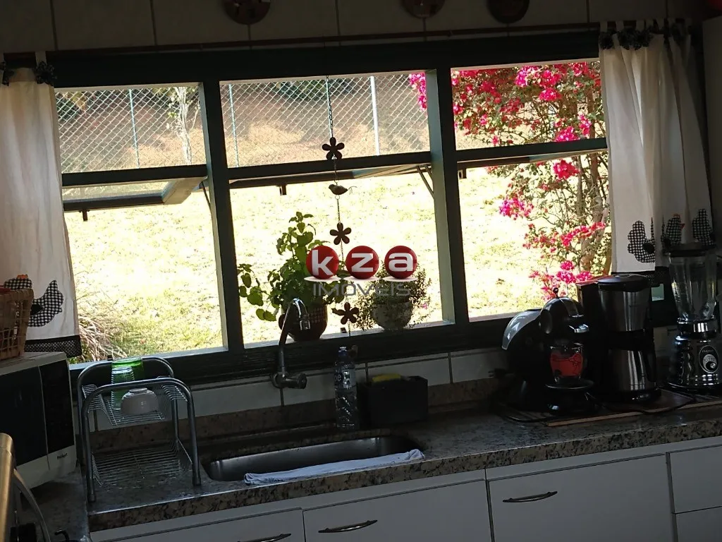 Imagem Imperdível oportunidade: Casa de luxo em condomínio Santa Fé, Vinhedo-SP, com 4 suítes e 8 vagas de garagem!