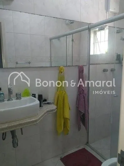 Imagem Casa de Condomínio com 3 Quartos e 4 banheiros à Venda, 262 m² por R$ 1.350.000