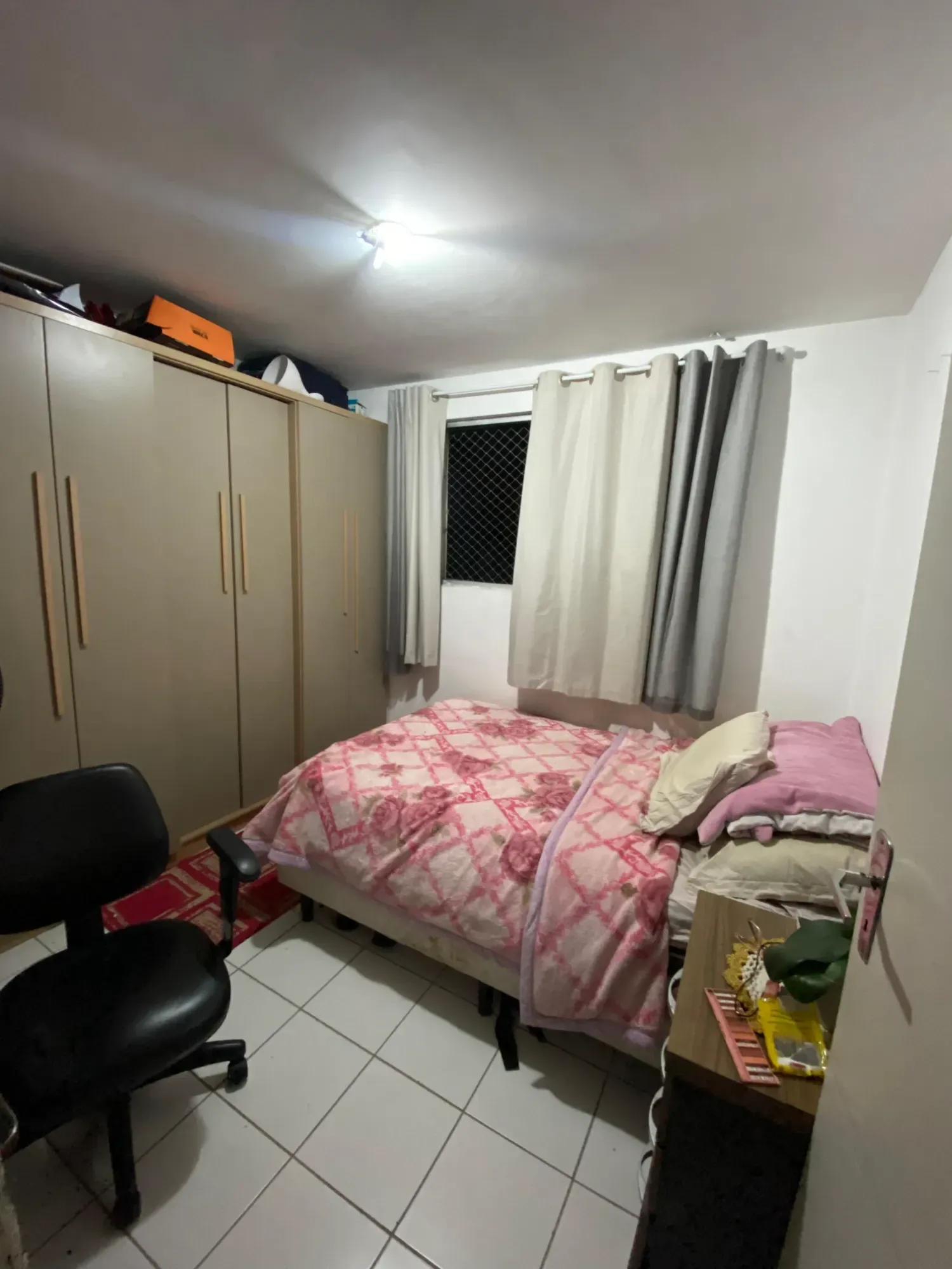 Imagem Apartamento com 2 Quartos à Venda, 42 m² em Tatuquara - Curitiba