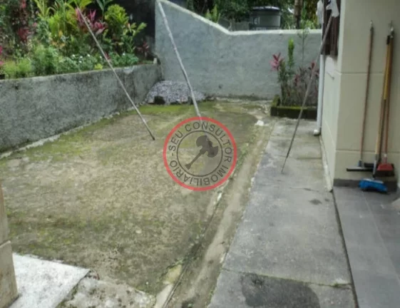 Imagem Casa terrea de frene a praia de Boiçucanga, com 2 quartos, sala cozinha, banheiro ,varanda e Área de serviço ,garagem