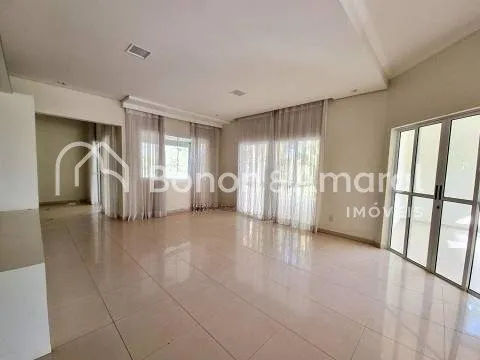 Imagem Casa de Condomínio com 420m² e 4 quartos