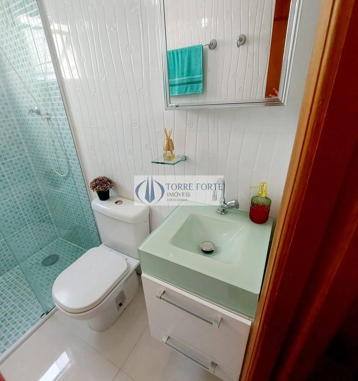Imagem Apartamento Mobiliado com 2 Dormitórios e 1 Vaga na Vila Ema
