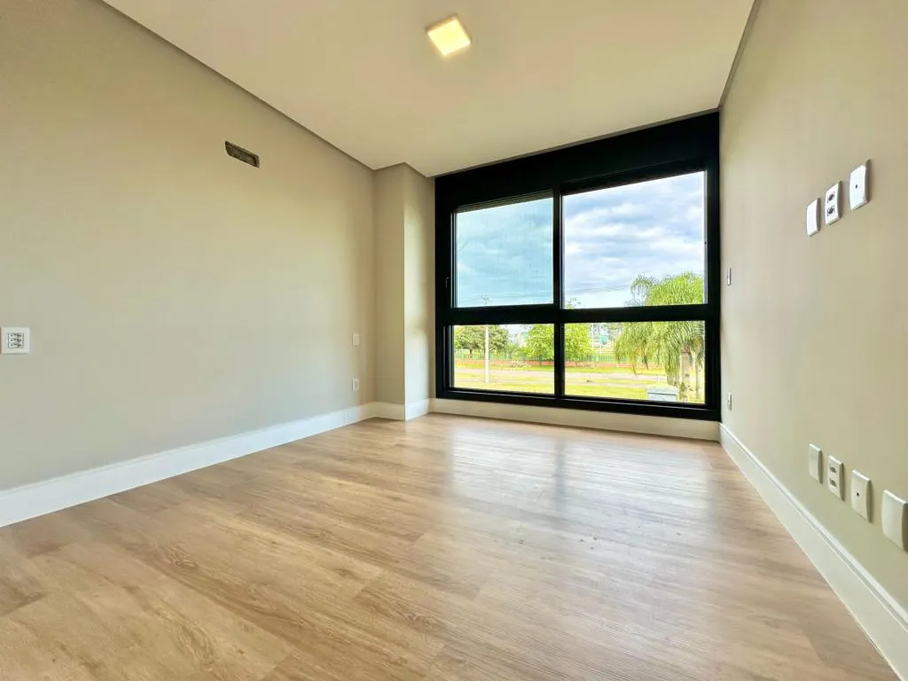 Imagem Casa em Condominio 4 Dormitórios - Bairro Atlantida