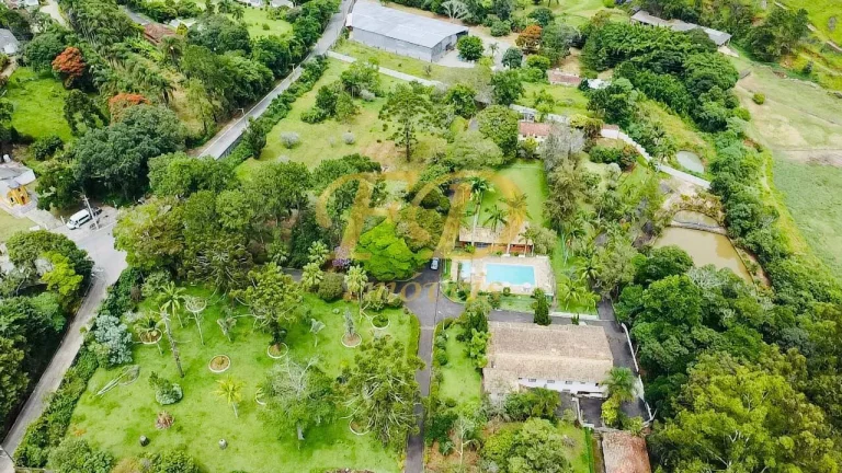 Imagem Sítio em Terra Preta / Mairiporã de Alto Padrão