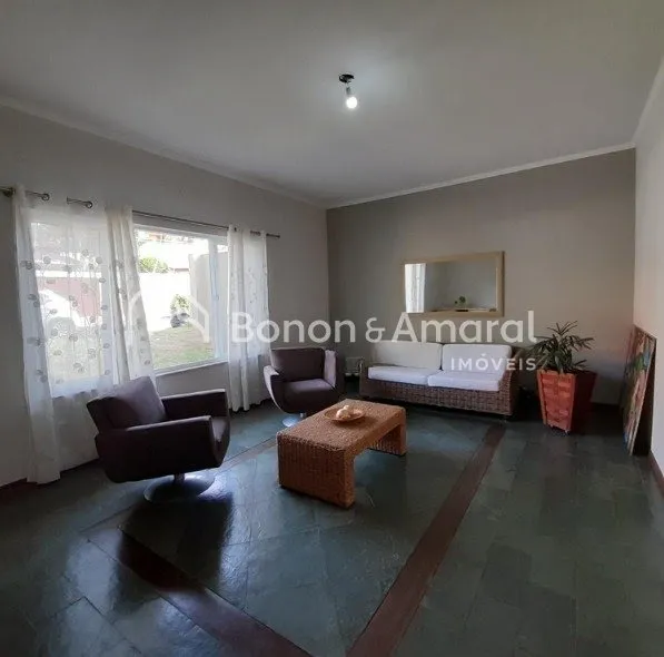 Imagem Casa à venda com 3 Quartos e 3 Banheiros por R$ 1.400.000 em Campinas - SP