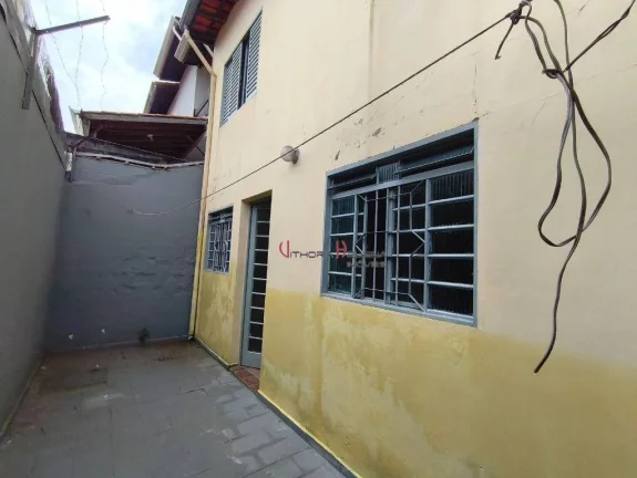 Imagem Casa com 3 dormitórios para alugar, 130 m² por R$ 2.498,00/mês - Jardim México - Itatiba/SP