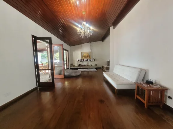 Imagem Casa Comercial de Luxo no Butantã, São Paulo-SP: 6 Quartos, 3 Salas, 7 Vagas de Garagem - 450,00m² de Área