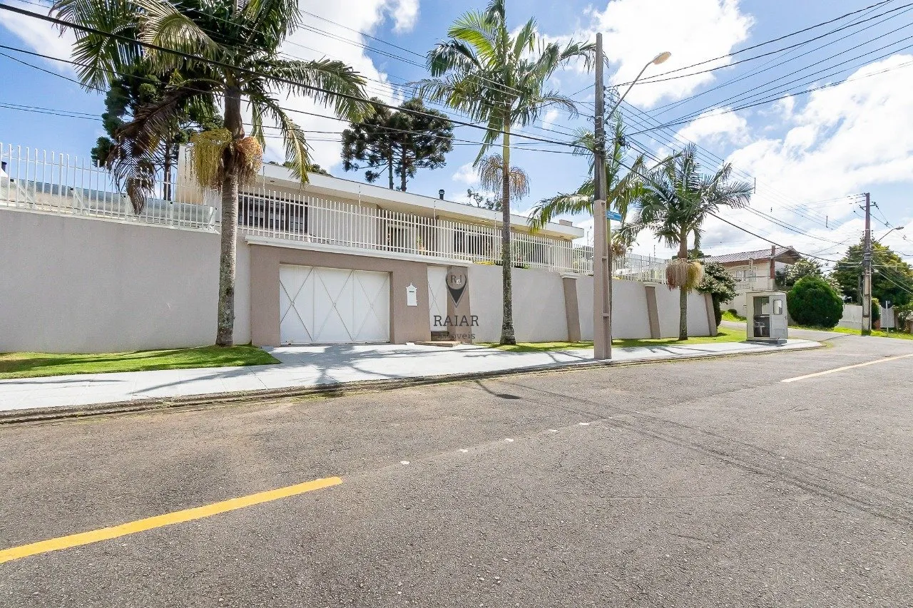 Foto do imóvel Casa de Alto Padrão "Mobiliada" Com quatro quartos, duas suítes com hidro, espaço gourmet, acade... em Coronel João Mattos Guedes