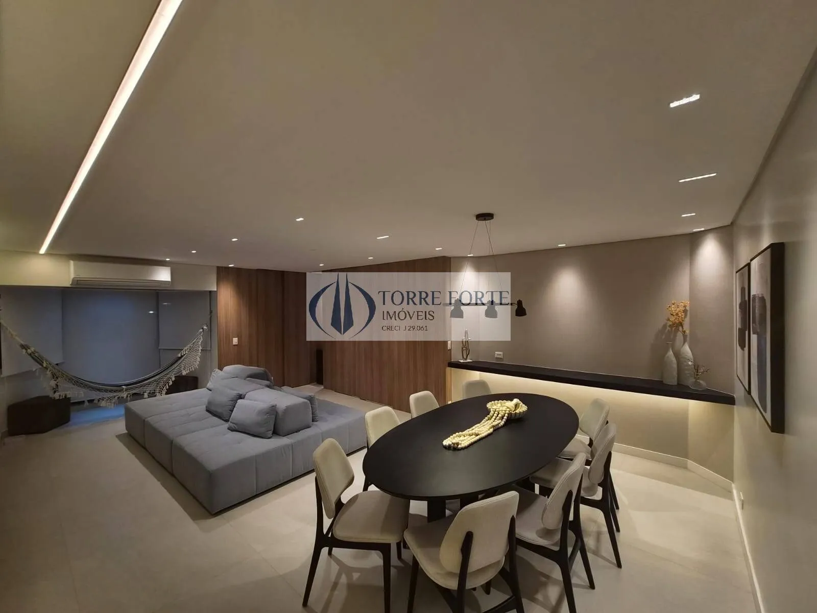 Imagem Excelente apartamento, 170 m² 3 dormitórios sendo 1 suíte máster com closet