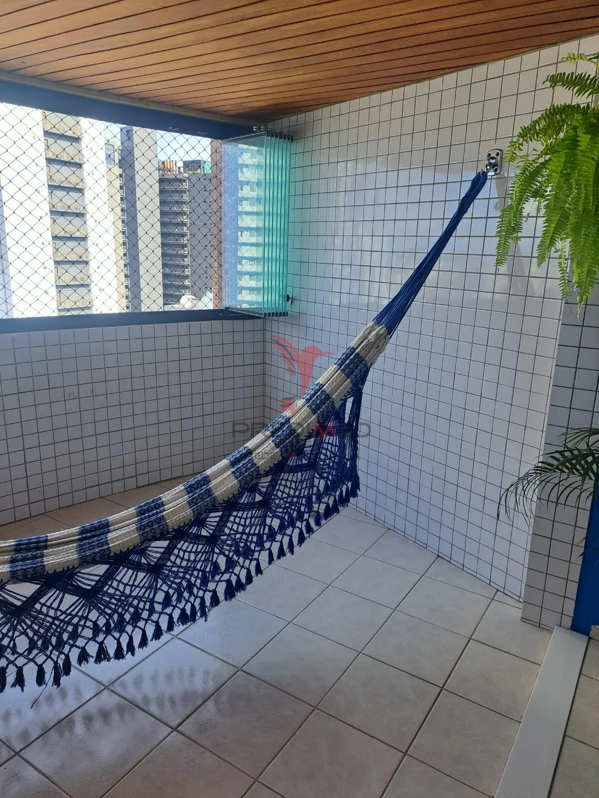 Imagem Apartamento espaçoso, vista mar, com 128 mts2. Tambaú . 2 Vagas de Garagem. Nascente Sul