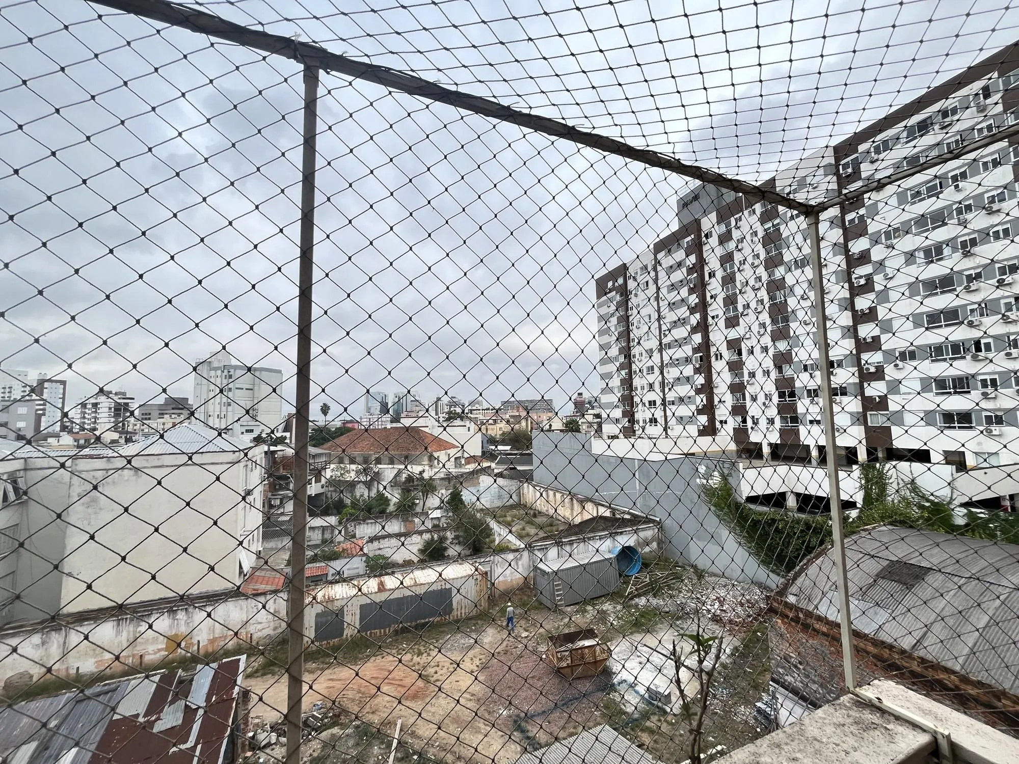 Imagem Apartamento garden de 1 dormitório transformado 2 quartos no bairro Cidade Baixa
