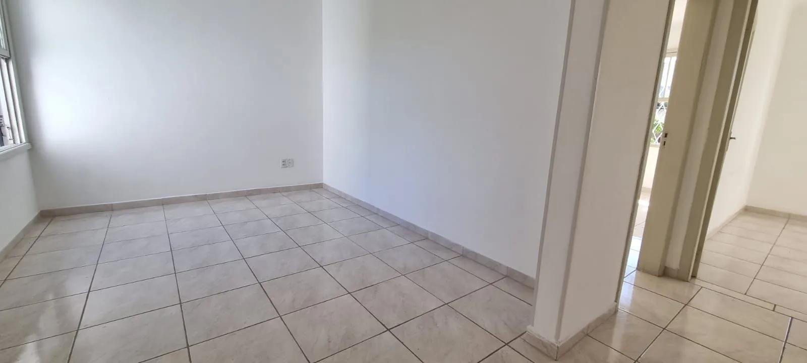 Imagem Apartamento 106m², 3 dorm, 2 banh, 1 ape por andar, Medianeira, Porto Alegre, RS