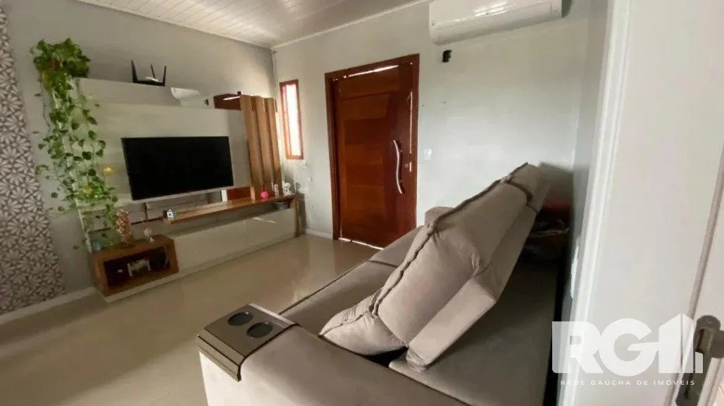 Imagem Casa semimobiliada, 2 Quartos 3 vagas no Alto Petropolis, Porto Alegre