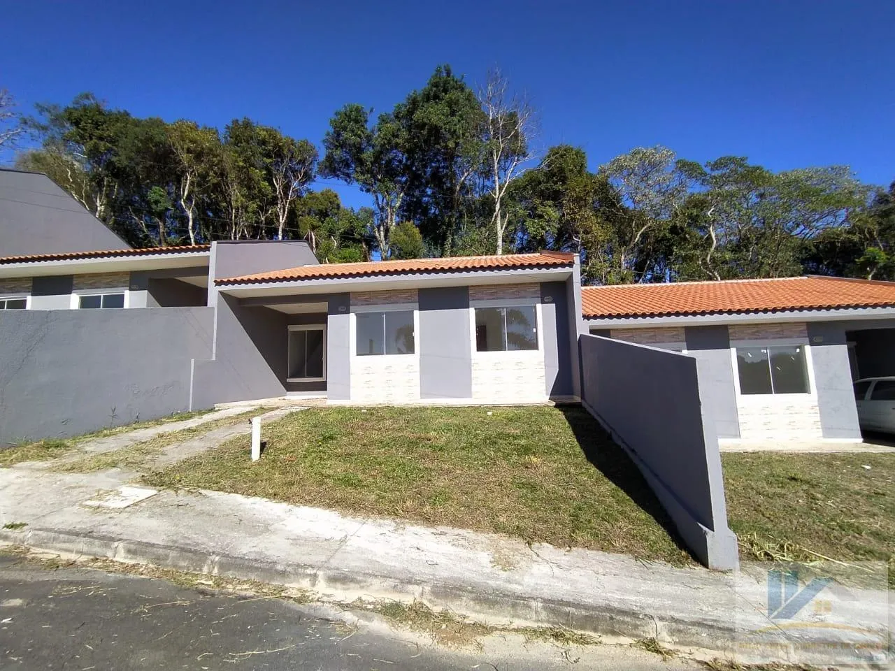 Imagem Casa para Venda em São José dos Pinhais, Del Rey, 3 dormitórios, 1 banheiro, 1 vaga
