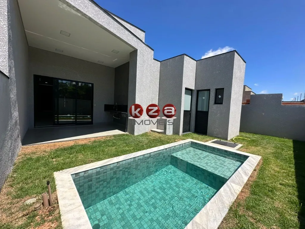 Imagem Linda casa térrea a venda no Condomínio Bosque da mata em Valinhos-SP, 3 suítes, 2 salas, 5 banheiros, 4 vagas, piscina, 197m²