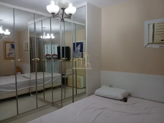 Imagem Apartamento amplo e bem localizado com três quartos varanda a venda no Caminho das Árvores
