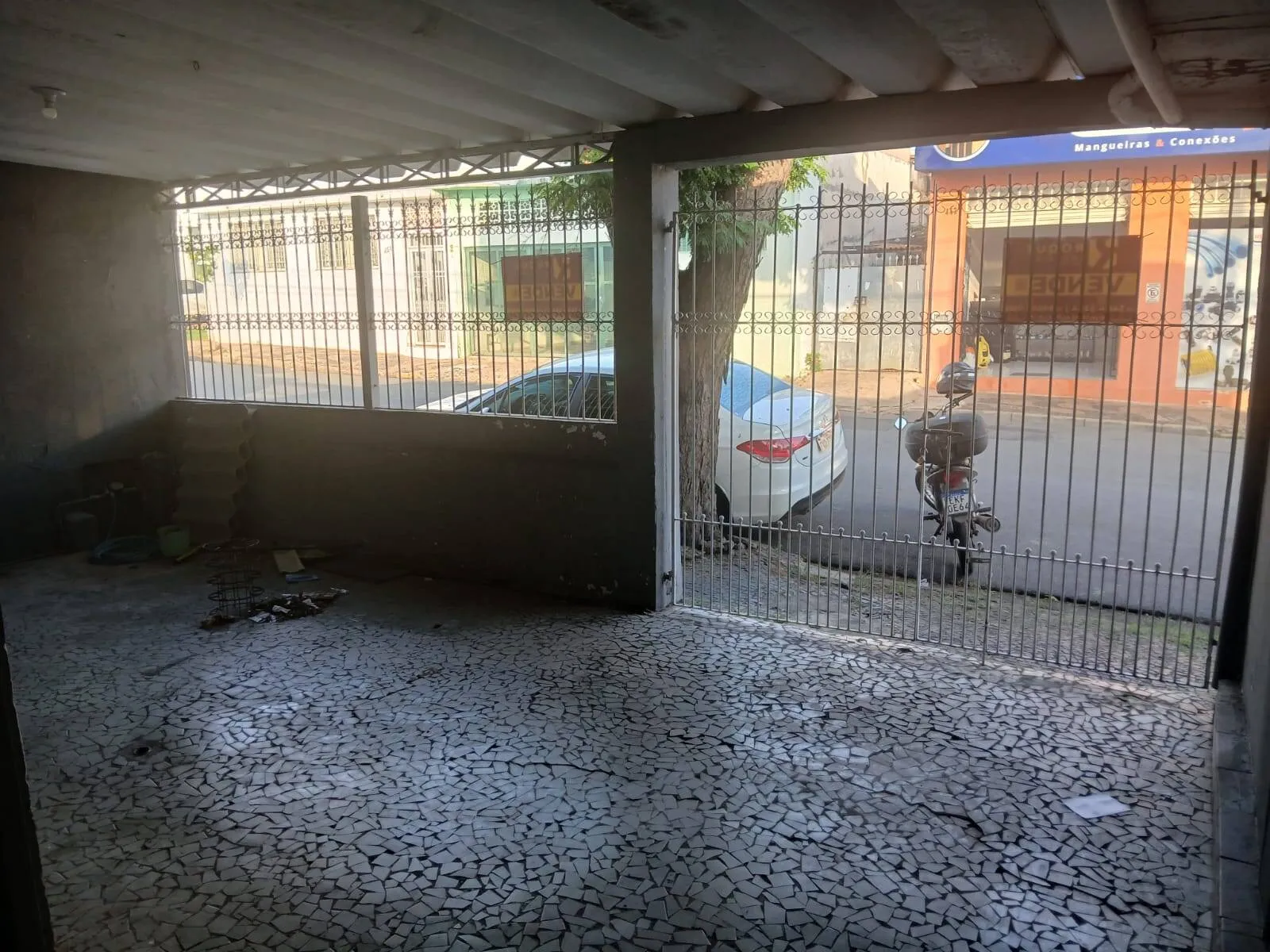 Imagem Casa Bairro Boa VIsta - 200M², 4 Dorms, 2 Vagas, Quintal, 1 Sala Comercial.