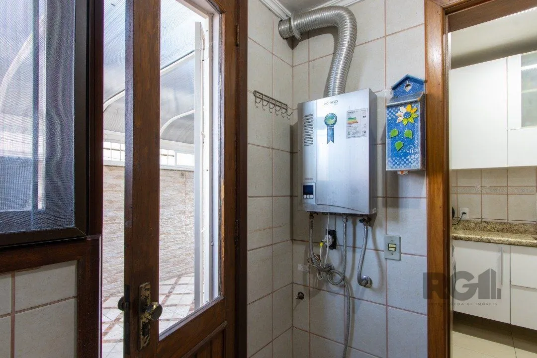 Imagem Apartamento Garden de 3 dormitórios, 1 suite e 1 vaga coberta no bairro Cristal.
