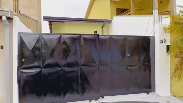 Imagem Casa à venda 2 Quartos, 1 Suite, 2 Vagas, Jardim Gurilândia, Taubaté - SP