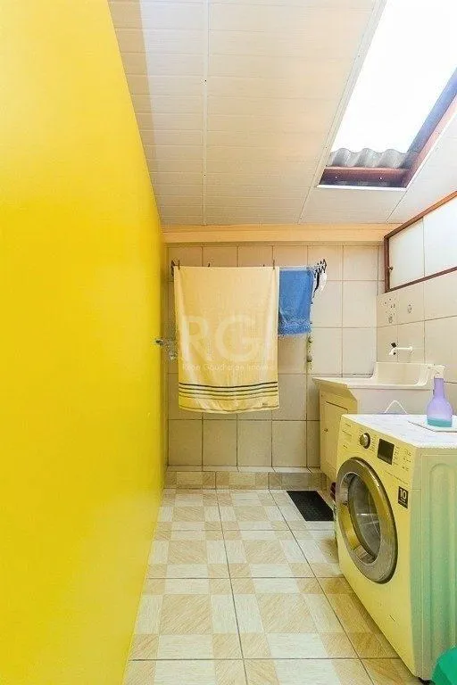 Imagem Casa para Venda - 148m², 2 dormitórios, 1 vaga - Partenon