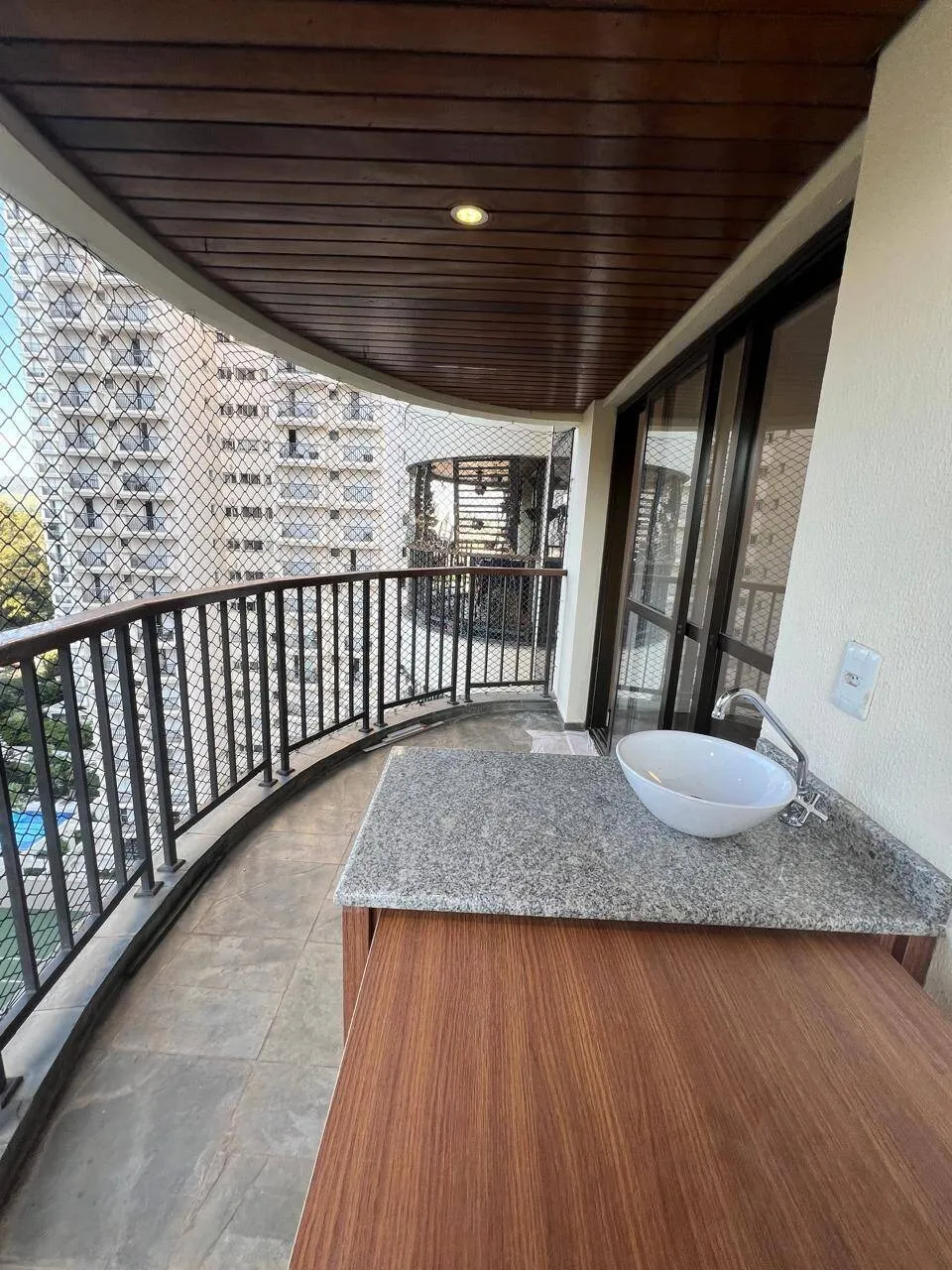 Imagem Oportunidade: Apartamento no Centro de Alphaville, Barueri - SP
